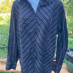 Black and White Striped Button-Up Shirt lane Bryant 18/20